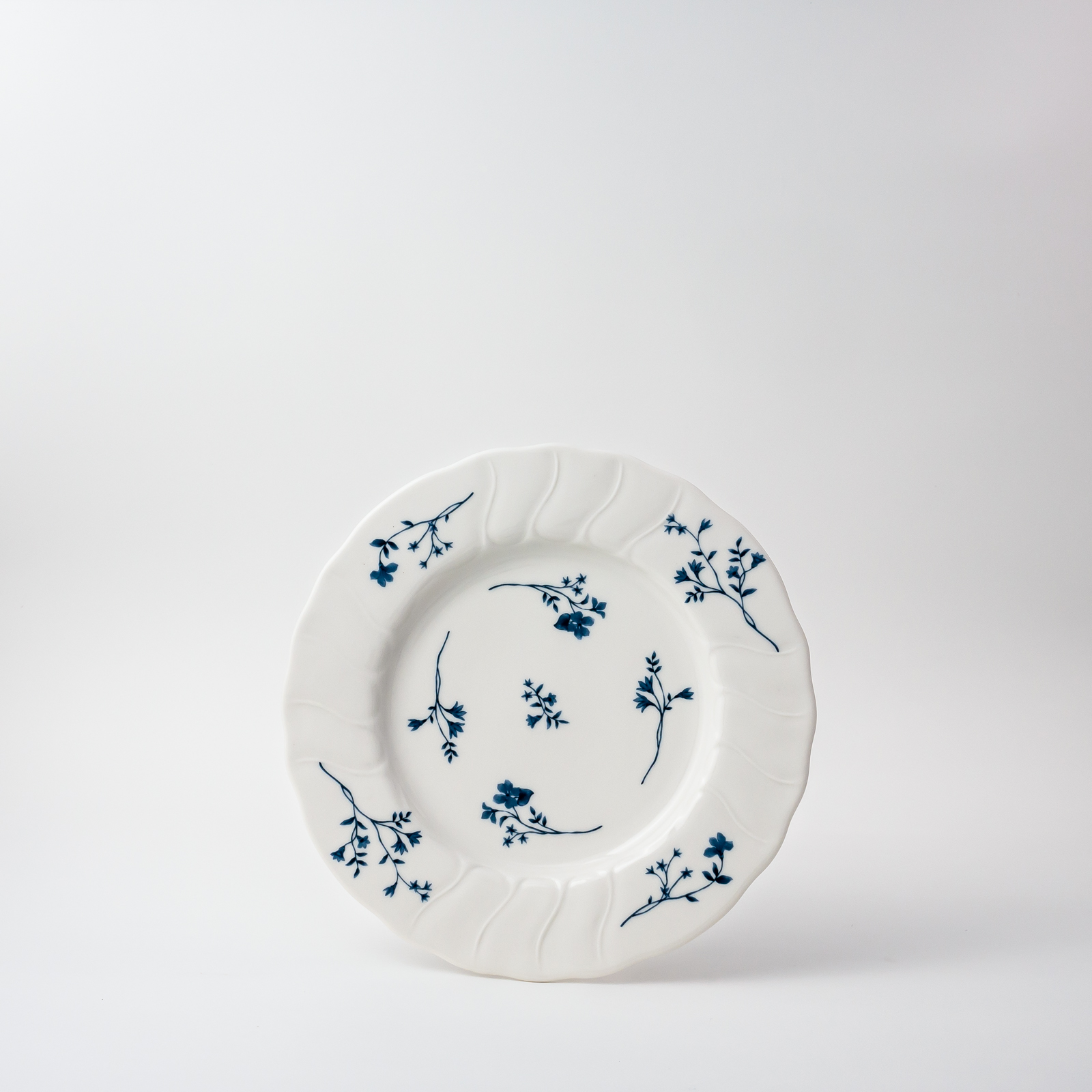 Round plate 21cm – Luxembourg – Blue flowers