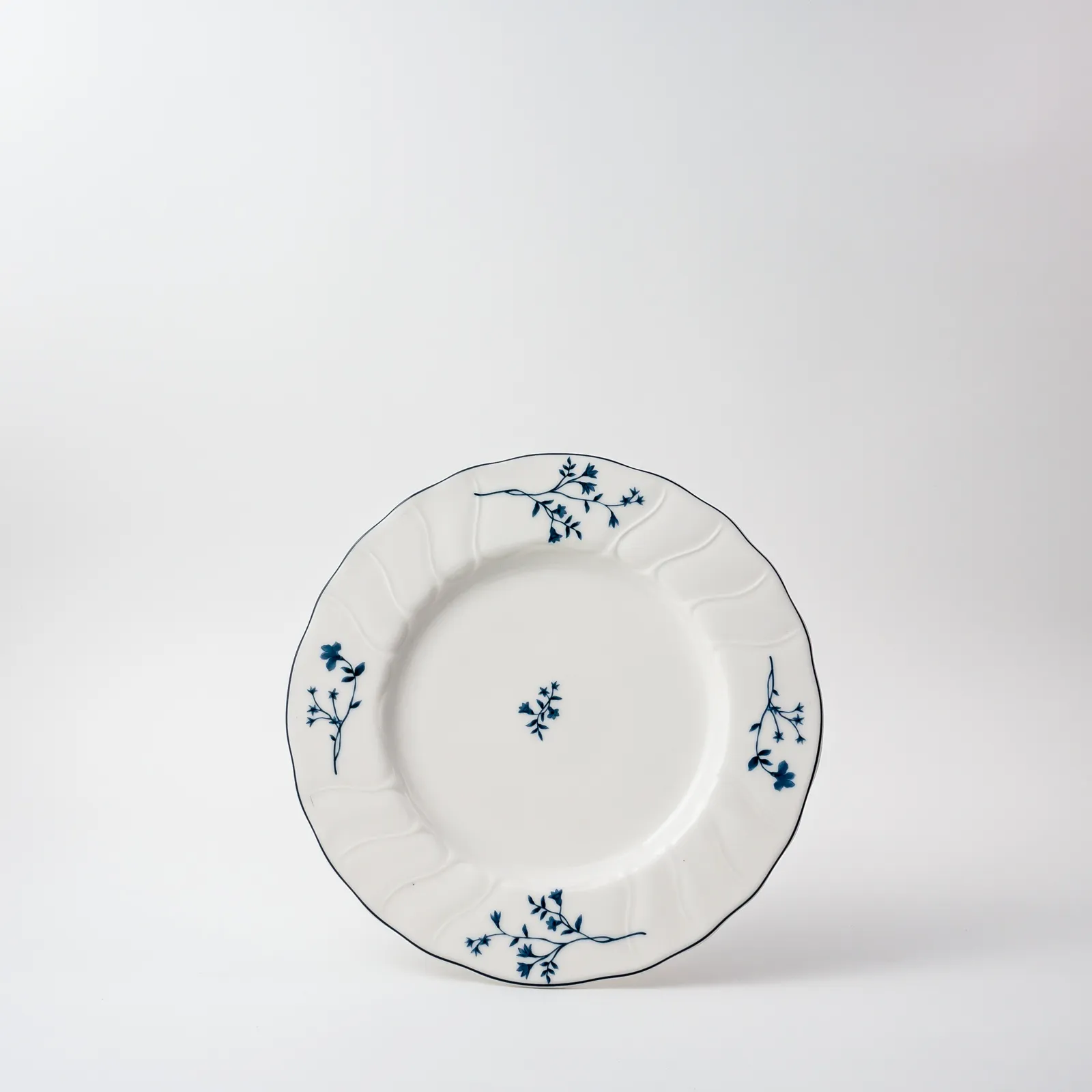 Round plate 21cm – Luxembourg – Blue flowers