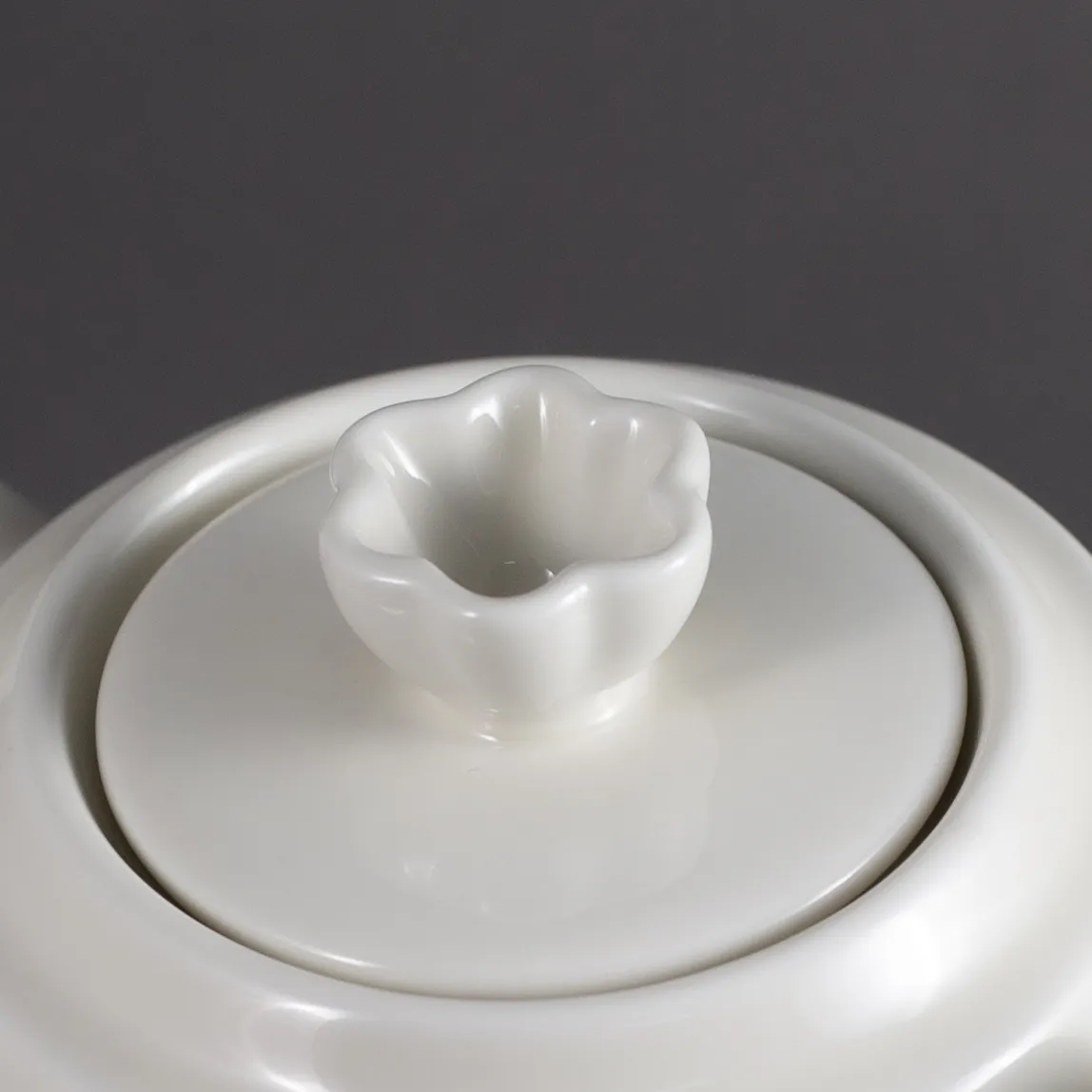 TEA POT